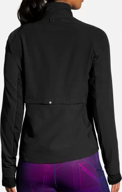 BROOKS Women’s Fusion Hybrid Jacket (001 - Black) -Brooks Store 04FD8222 E5DB 4C19 B9B7 36D33ED23AD2