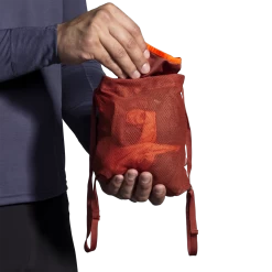 BROOKS Men’s Fusion Hybrid Jacket (681 - Copper/Run Raisin) -Brooks Store 211299 681 d3 fusion hybrid jacket mens running jacket