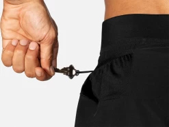 BROOKS Men's Sherpa 7" 2-in-1 Short (001 - Black) -Brooks Store 211333 001 D4 Sherpa 7in 2in1 Short