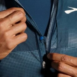 Men's Brooks Canopy Jacket - 211385-406 -Brooks Store 211385 406 D4 Canopy Jacket