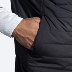 BROOKS Men's Shield Hybrid Vest 2.0 (001 - Black) -Brooks Store 211416 001 d2 shield hybrid vest mens running vest