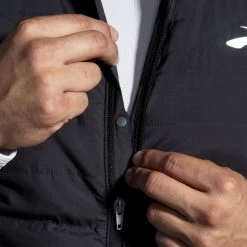 BROOKS Men's Shield Hybrid Vest 2.0 (001 - Black) -Brooks Store 211416 001 d3 shield hybrid vest mens running vest