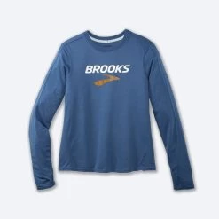 Women's Distance Graphic Long Sleeve (493 - Heather Blue Ash/Brooks Logo)