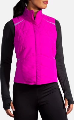 BROOKS Women’s Shield Hybrid Vest (633 - Magenta/Heliotrope) -Brooks Store 348E8DEF 79A3 4FE1 B1F3 9B9B4DCC4960