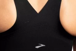 Women's Brooks Dare Crossback Bra - 350074-001 -Brooks Store 350074 001 d1 Dare Crossback CF S21