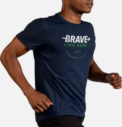 BROOKS Men’s Brave Like Gabe Distance Graphic Tee (451 - Navy) -Brooks Store 7DA7657A EF64 4D8B A210 1248D9917839