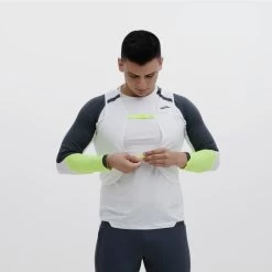 BROOKS Men’s Run Visible Convertible Jacket (134 - White/Asphalt/Nightlife) -Brooks Store 8BA24DF9 38A1 4F12 AF0B A2E575B4E139